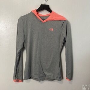 The North Face Flash Dry Lightweight Sweater‎